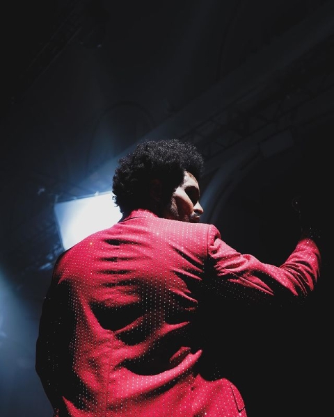 The Weeknd выпустил Dancing in the Flames в акустике