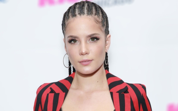 Halsey каждую из песен «The Great Impersonator» посвятила звезде