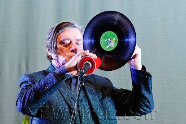Einstürzende Neubauten выпустила песню и клип Ist Ist