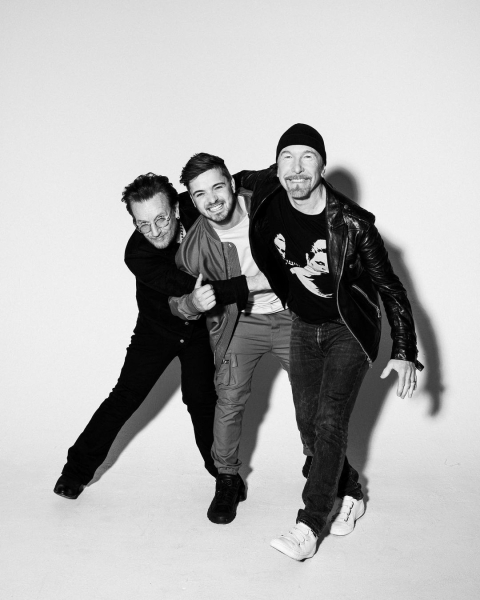 U2 выпустила первую за два года песню