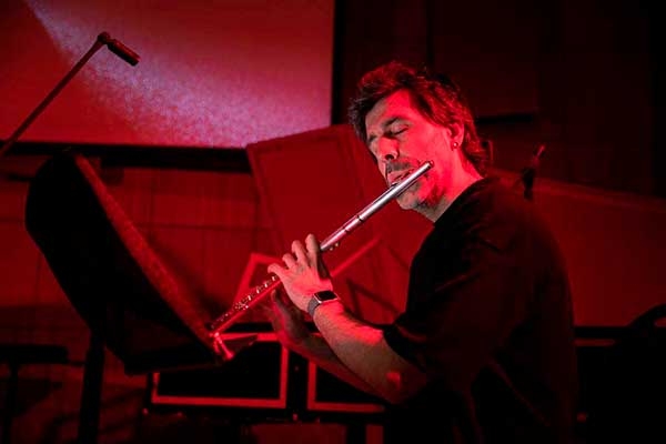 «Нефритовый сад» Ивана Бушуева: «МО» и Московская филармония (фотогалерея) «Нефритовый сад» Ивана Бушуева: «МО» и Московская филармония (фотогалерея)