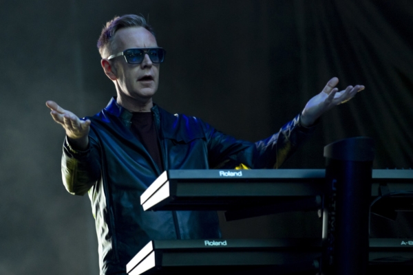 Помер Енді Флетчер – один із засновників гурту Depeche Mode
         
            Помер Енді Флетчер – один із засновників гурту Depeche Mode