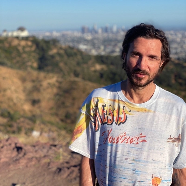 Джон Фрушанте выпускает первый инструментальный электронный альбом Джон Фрушанте выпускает первый инструментальный электронный альбом