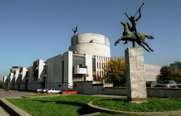 В театре Сац поставят Пелевина с АR-технологиями В театре Сац поставят Пелевина с АR-технологиями